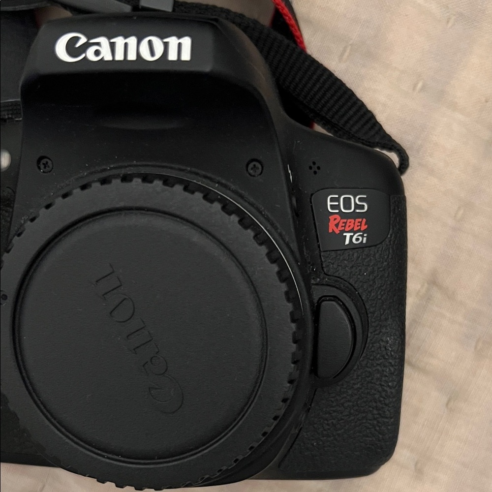 Canon EOS Rebel T6i DSLR Camera 18-55mm Lens Bundle Kit - Picture 2 of 13